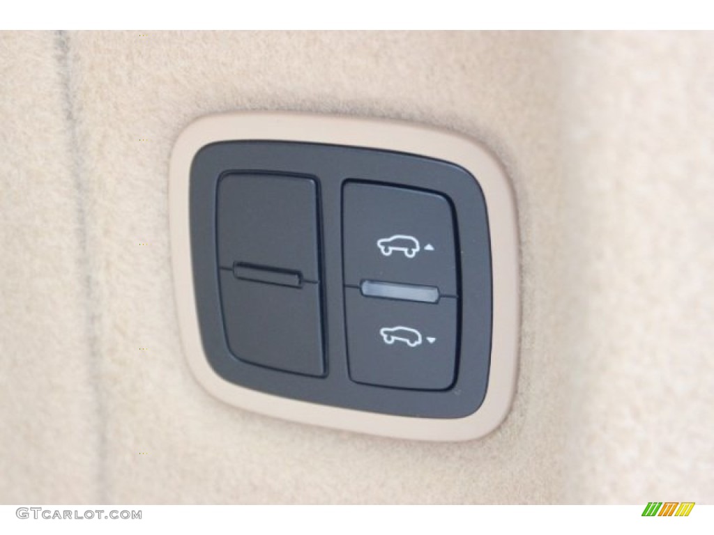 2016 Porsche Cayenne GTS Controls Photo #106038711