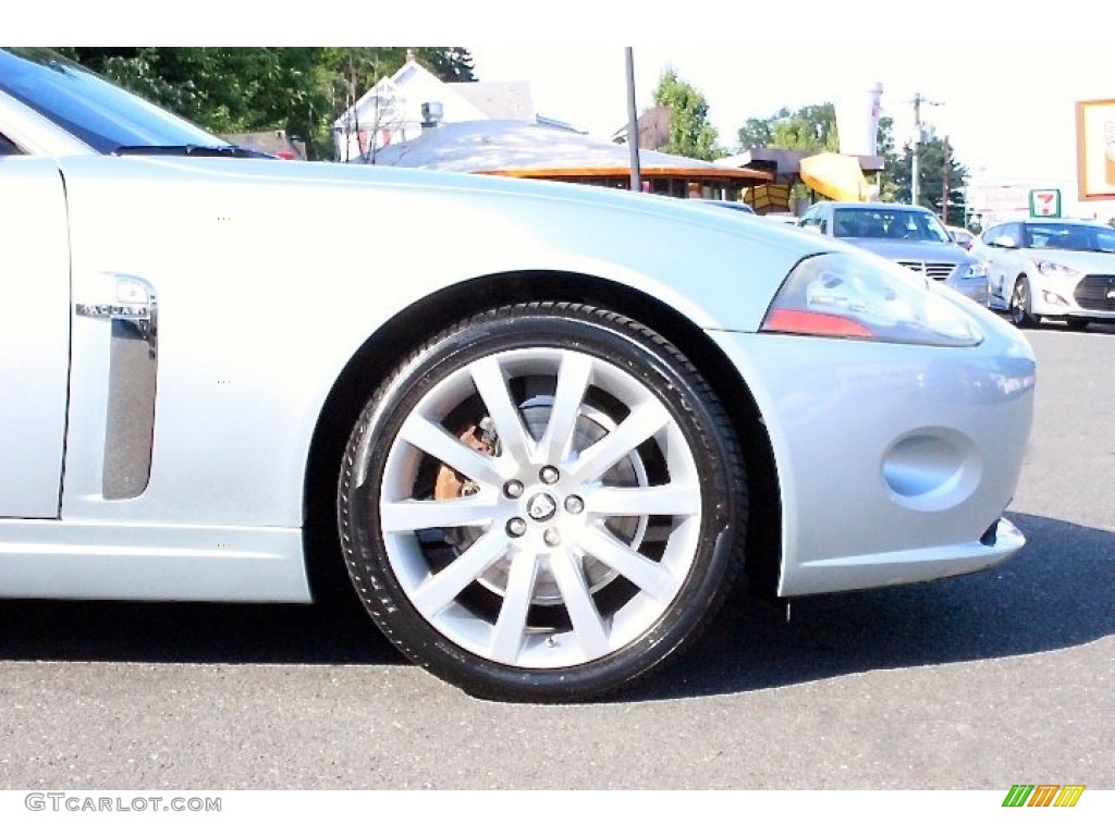 2007 XK XK8 Coupe - Liquid Silver Metallic / Charcoal photo #38