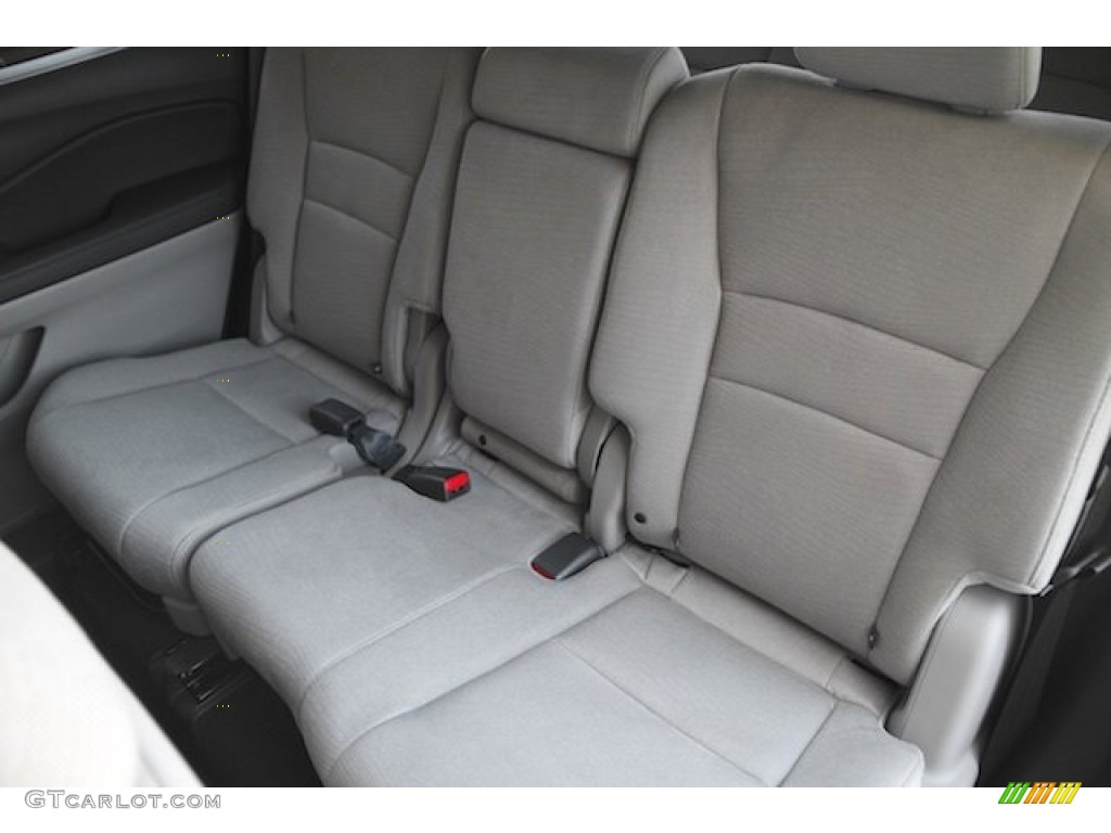 2016 Honda Pilot EX Rear Seat Photos