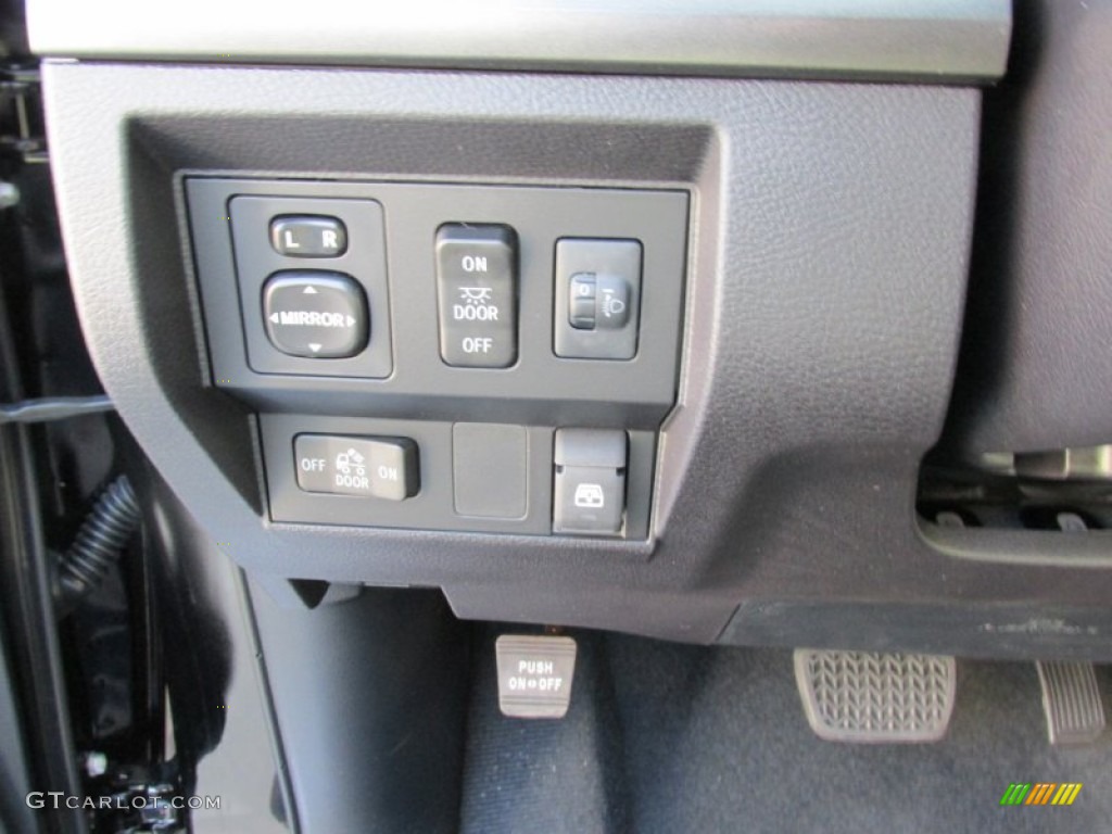 2015 Toyota Tundra SR5 CrewMax Controls Photo #106061571