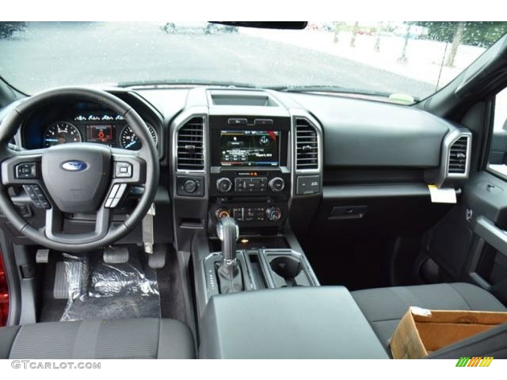 2015 Ford F150 XLT SuperCab Black Dashboard Photo #106072276