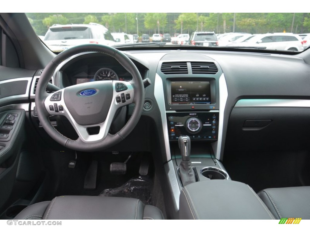 2015 Explorer Sport 4WD - Ingot Silver / Sport Charcoal Black photo #4