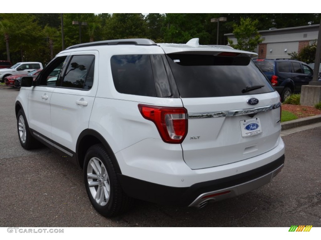 2016 Explorer XLT - Oxford White / Ebony Black photo #3