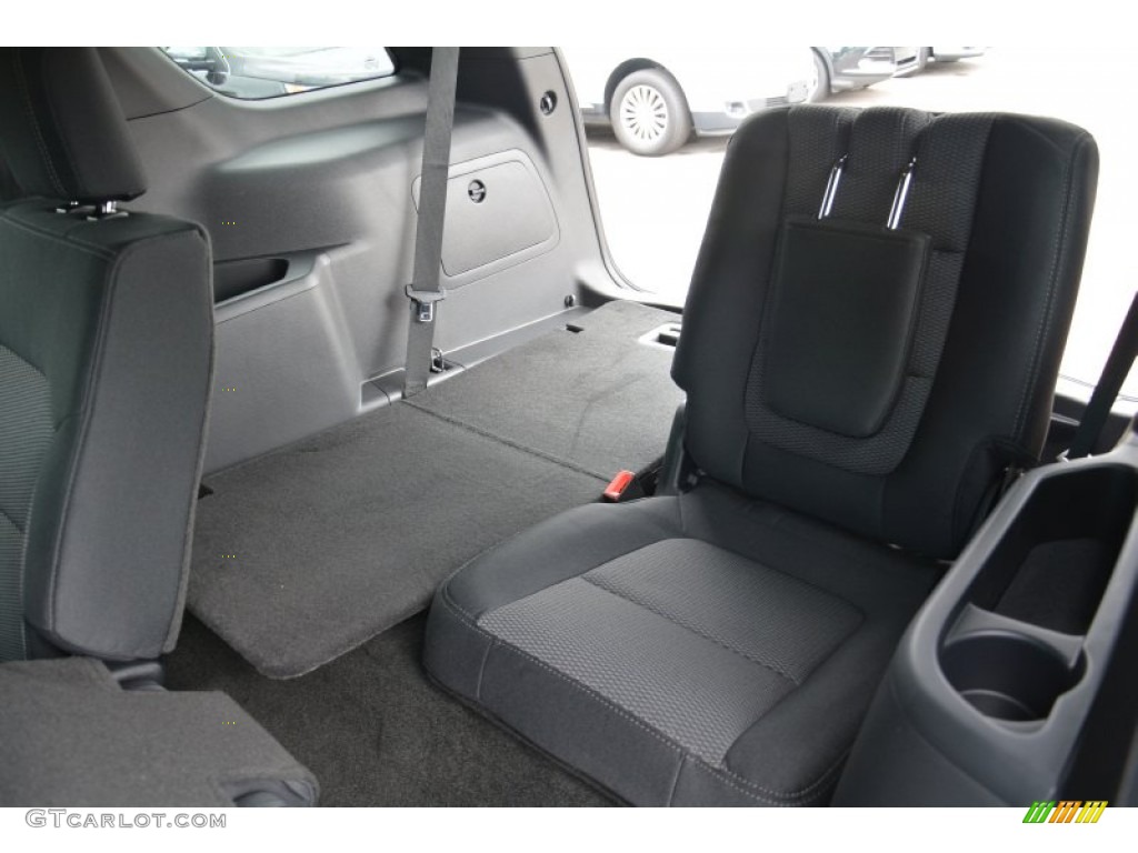 2016 Explorer XLT - Oxford White / Ebony Black photo #7