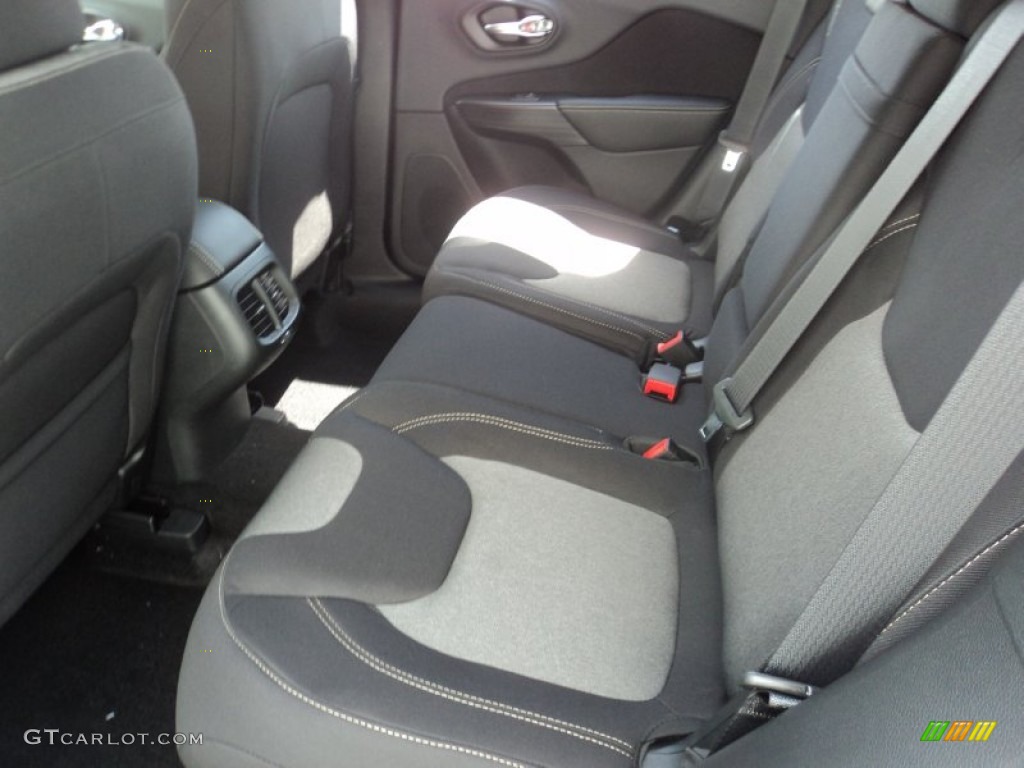 Black Interior 2016 Jeep Cherokee Sport 4x4 Photo #106079977