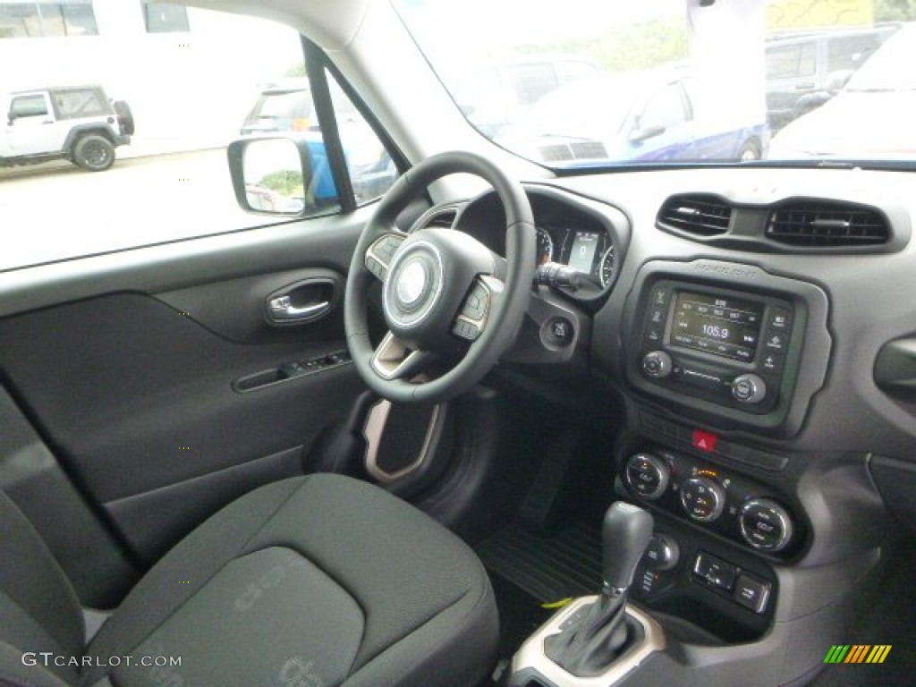 2015 Renegade Latitude 4x4 - Sierra Blue / Black photo #8