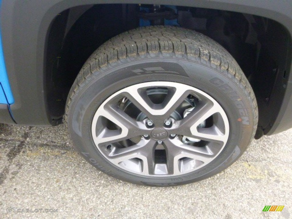 2015 Renegade Latitude 4x4 - Sierra Blue / Black photo #11