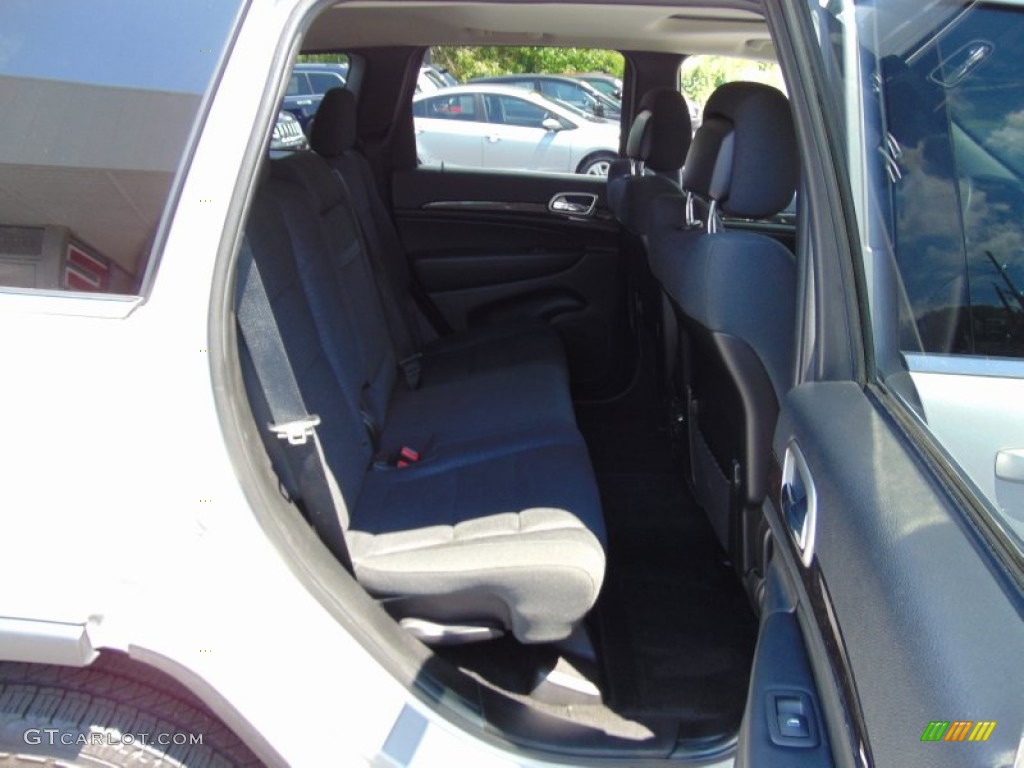 2012 Grand Cherokee Laredo 4x4 - Bright Silver Metallic / Black photo #22