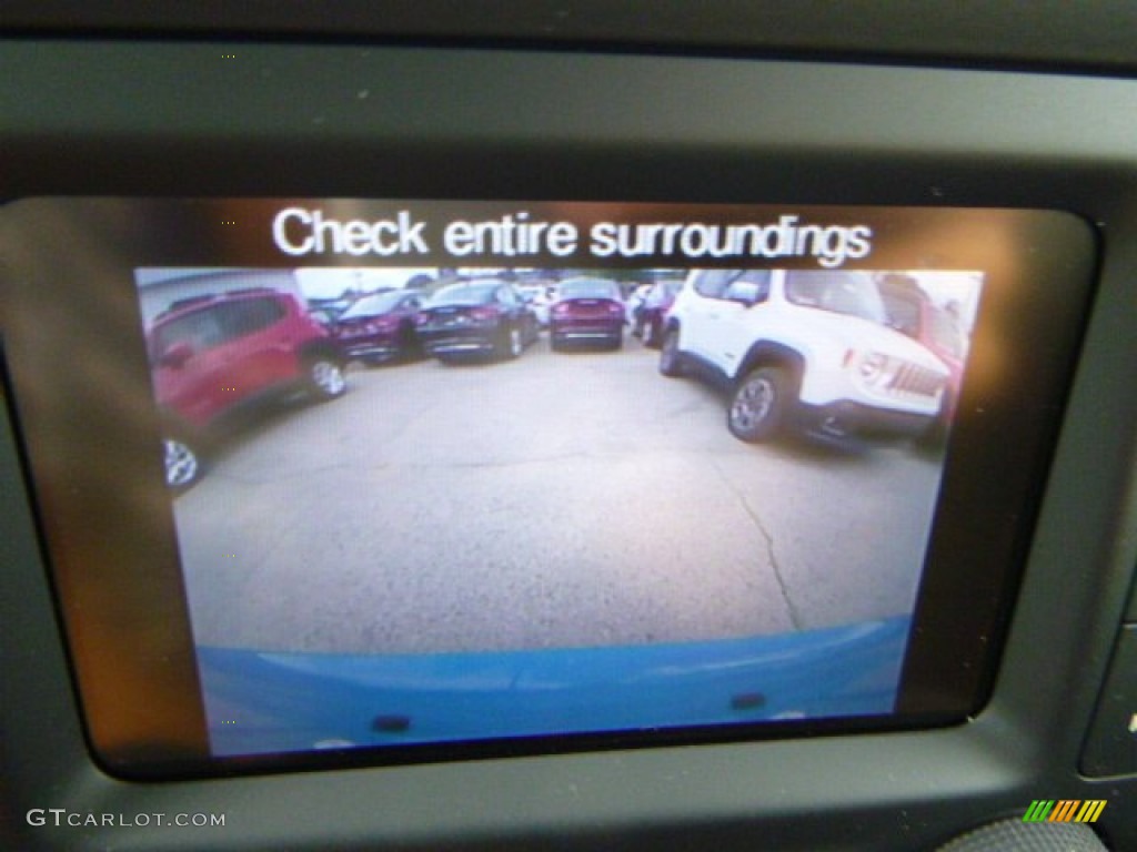 2015 Renegade Latitude 4x4 - Sierra Blue / Black photo #18
