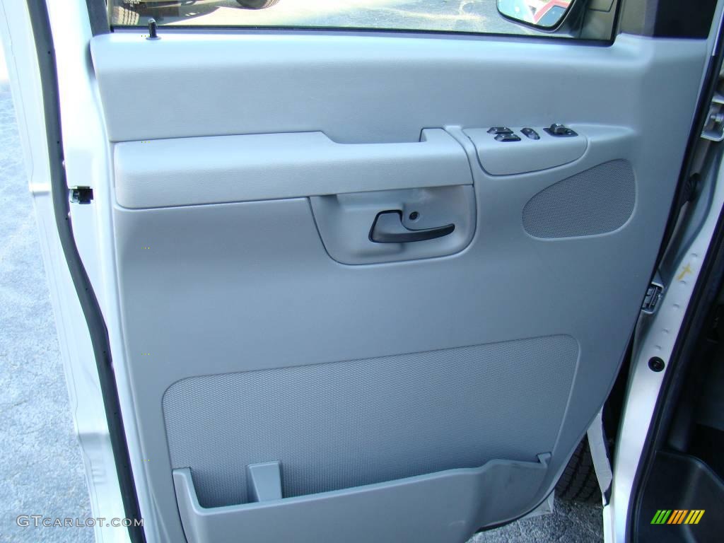 2008 E Series Van E350 Super Duty XLT Passenger - Silver Metallic / Medium Flint photo #17