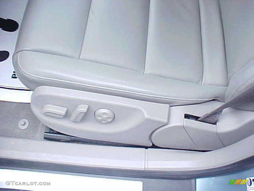2006 A4 2.0T quattro Sedan - Liquid Blue Metallic / Platinum photo #14