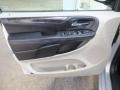 Bright Silver Metallic - Grand Caravan Crew Photo No. 15