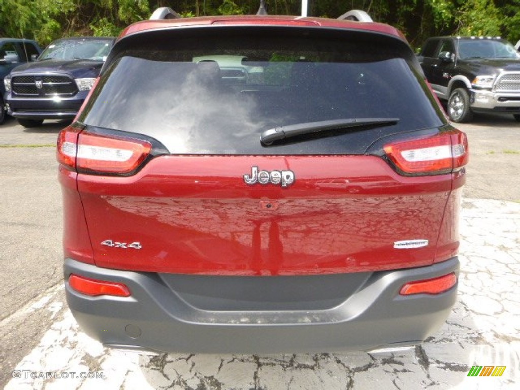 2016 Deep Cherry Red Crystal Pearl Jeep Cherokee Latitude 4x4