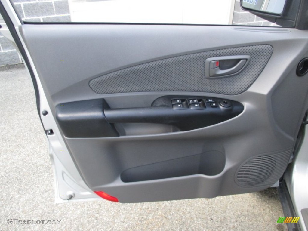 2009 Hyundai Tucson SE V6 4WD Gray Door Panel Photo #106096618