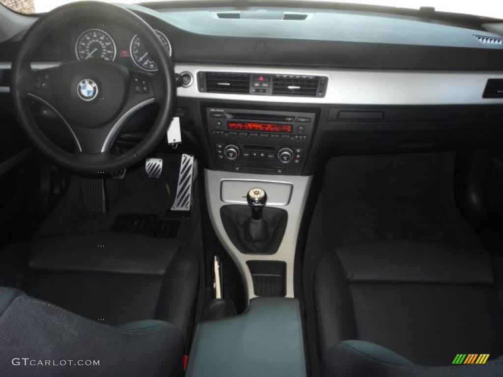 2007 3 Series 335i Sedan - Black Sapphire Metallic / Black photo #16