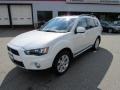 2012 Diamond White Pearl Mitsubishi Outlander SE AWD  photo #3