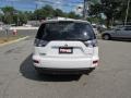 Diamond White Pearl - Outlander SE AWD Photo No. 6