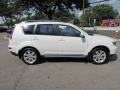 Diamond White Pearl - Outlander SE AWD Photo No. 8