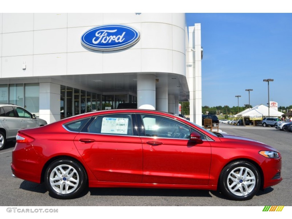 2016 Fusion SE - Ruby Red Metallic / Charcoal Black photo #2