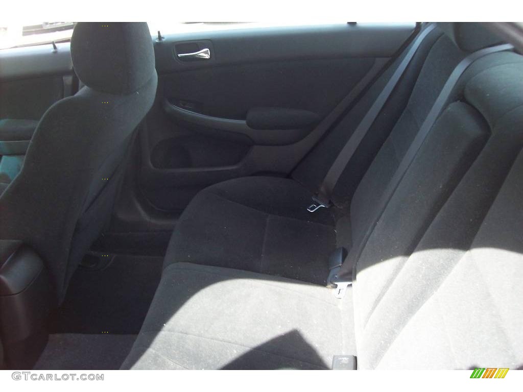 2006 Accord SE Sedan - Alabaster Silver Metallic / Gray photo #13