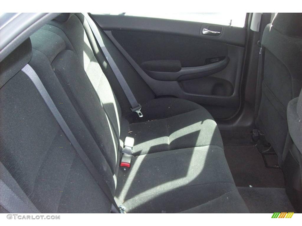 2006 Accord SE Sedan - Alabaster Silver Metallic / Gray photo #14
