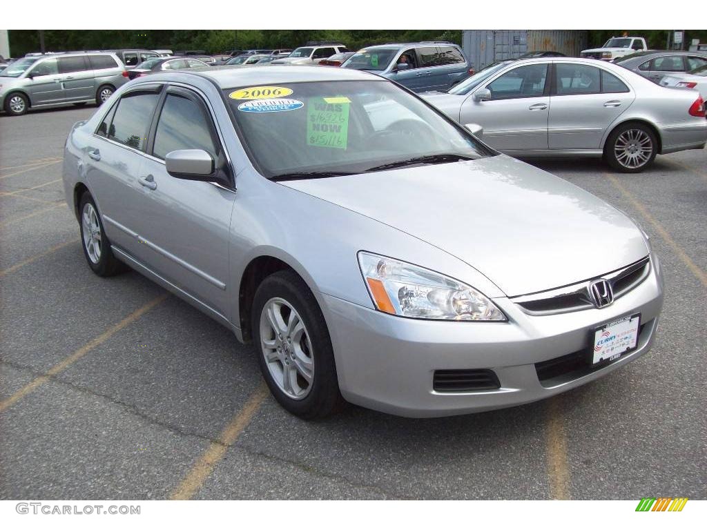 2006 Accord SE Sedan - Alabaster Silver Metallic / Gray photo #1