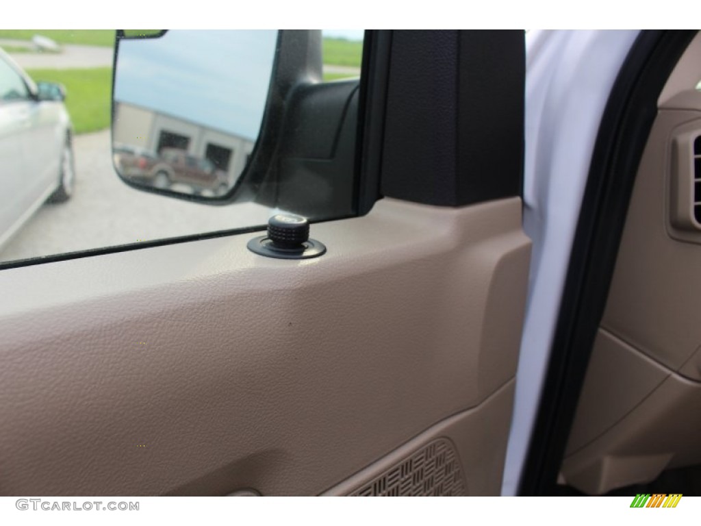 2013 E Series Van E350 XLT Extended Passenger - Oxford White / Medium Pebble photo #12
