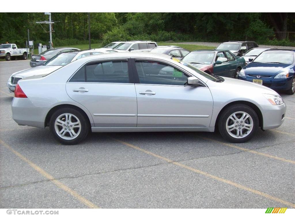 2006 Accord SE Sedan - Alabaster Silver Metallic / Gray photo #19
