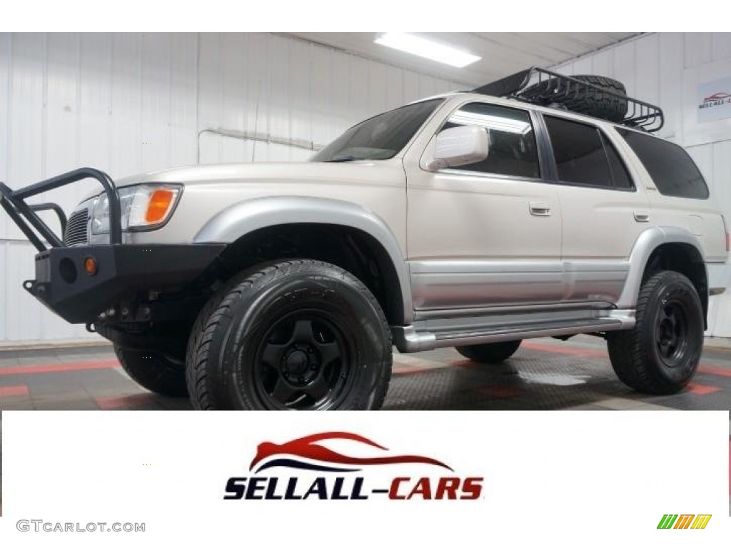 1998 4Runner Limited 4x4 - White / Oak photo #1