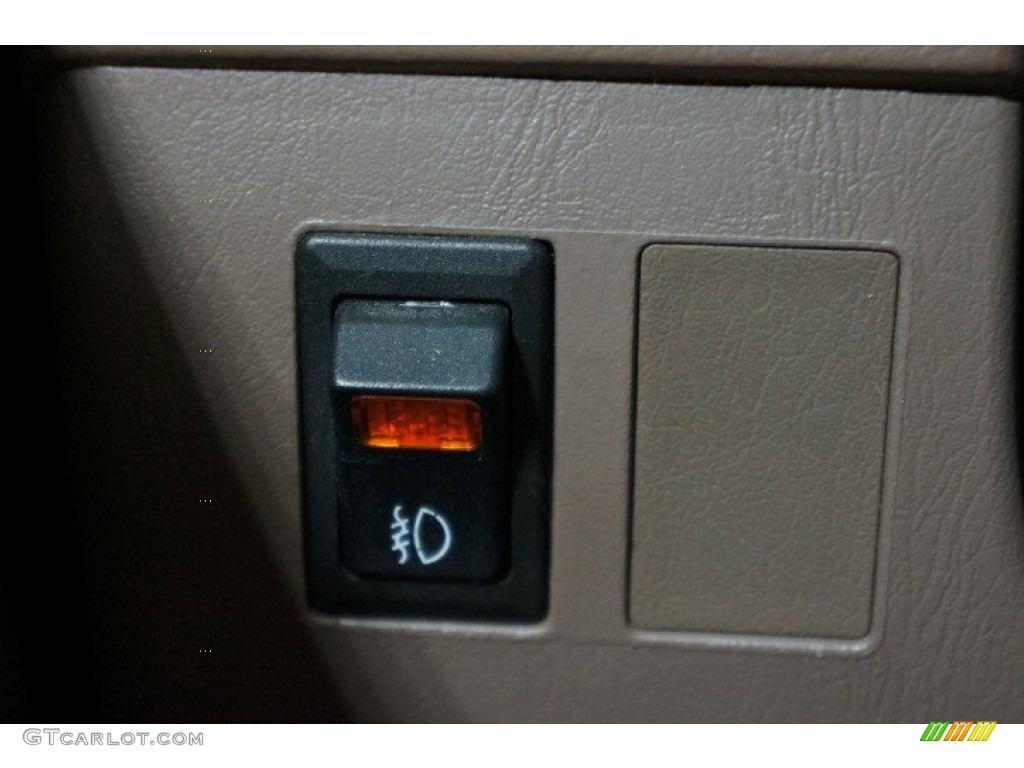 1998 4Runner Limited 4x4 - White / Oak photo #29