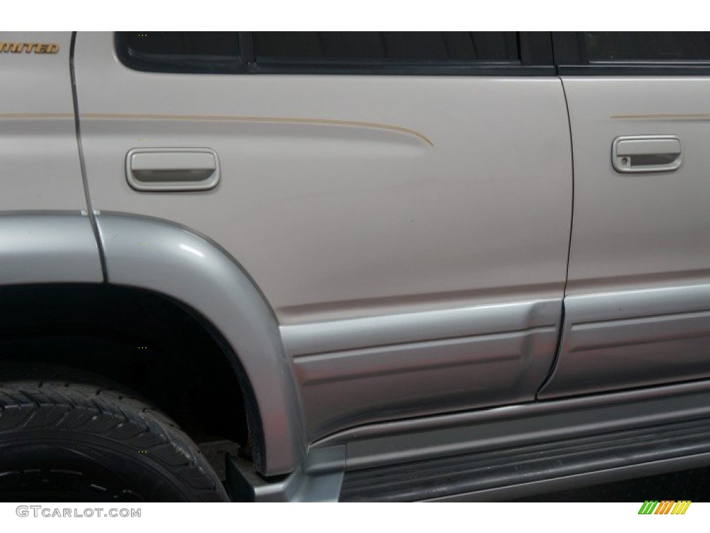 1998 4Runner Limited 4x4 - White / Oak photo #50
