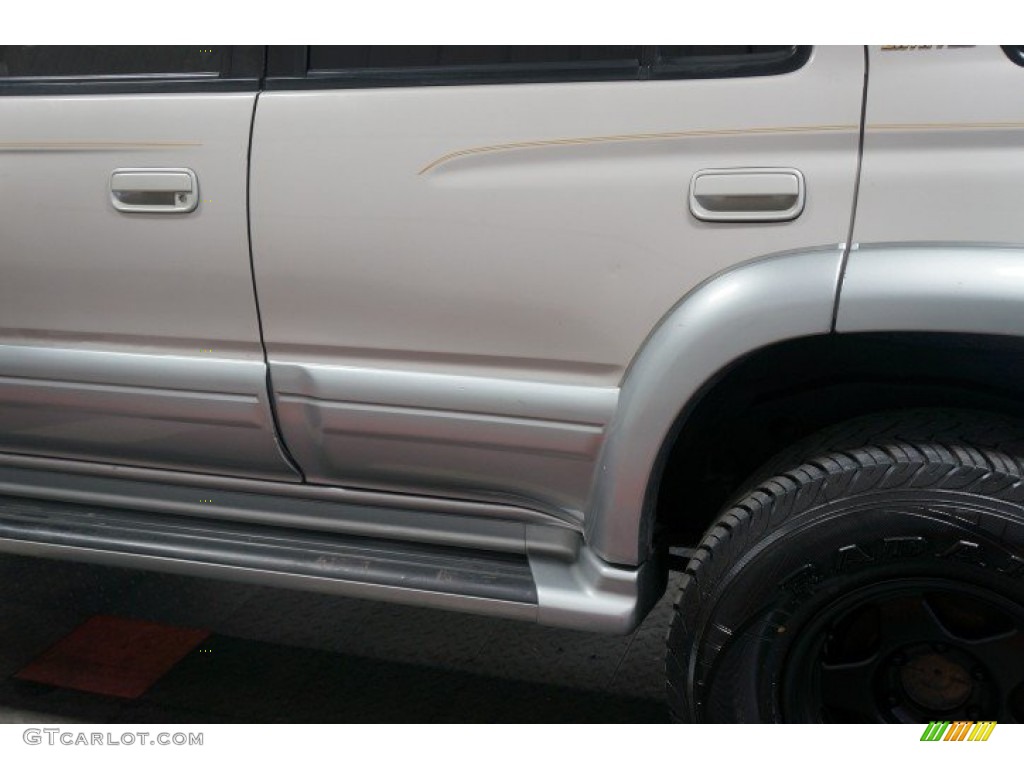 1998 4Runner Limited 4x4 - White / Oak photo #64