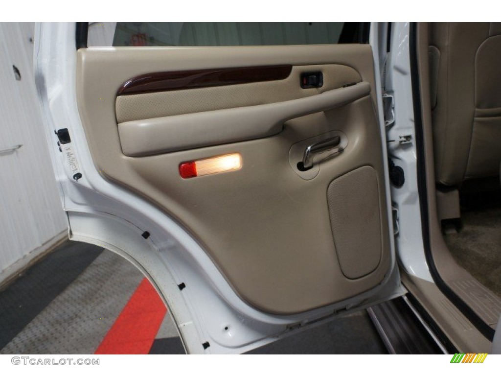 2002 Escalade AWD - Aspen White / Shale photo #16