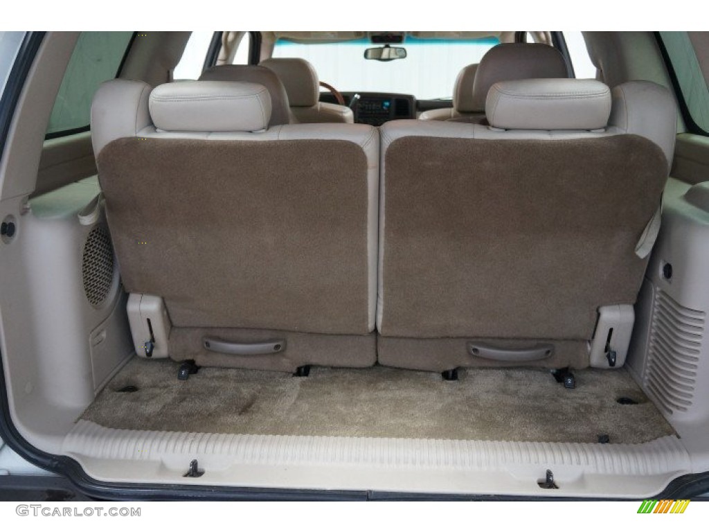 2002 Escalade AWD - Aspen White / Shale photo #19