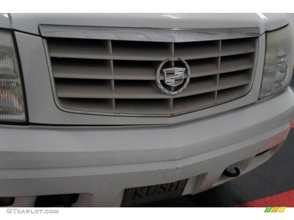 2002 Escalade AWD - Aspen White / Shale photo #47