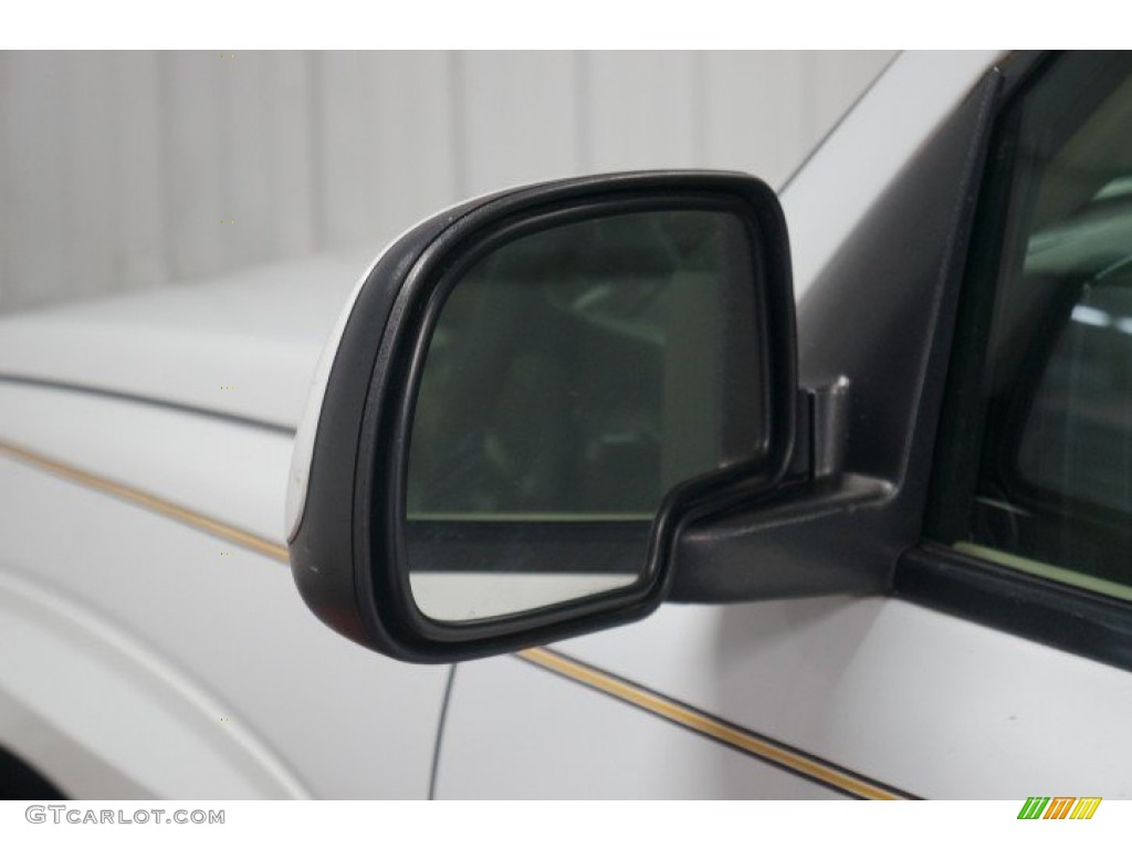 2002 Escalade AWD - Aspen White / Shale photo #74