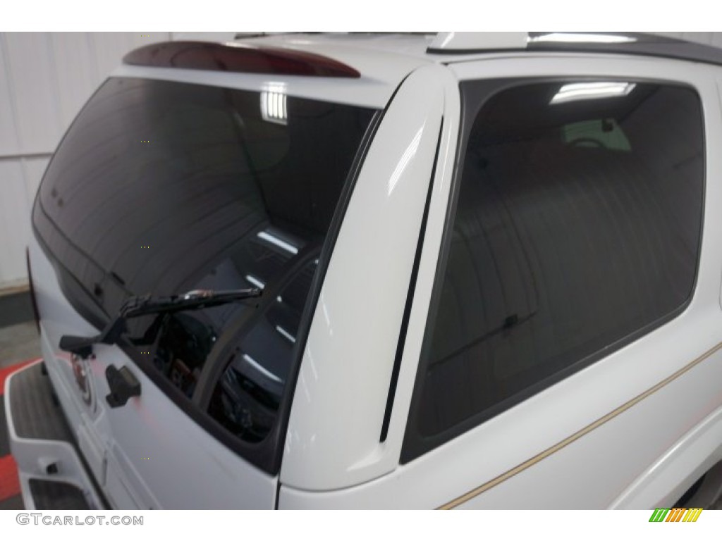 2002 Escalade AWD - Aspen White / Shale photo #82