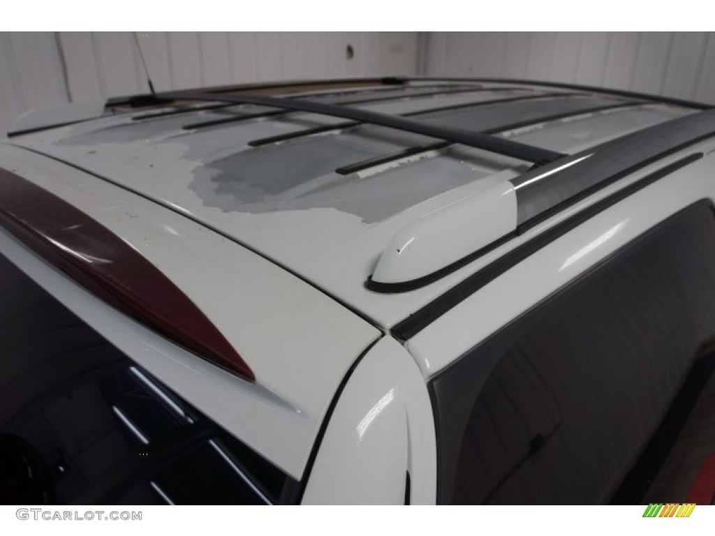 2002 Escalade AWD - Aspen White / Shale photo #83