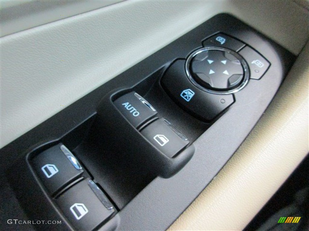 2015 Taurus SE - Oxford White / Dune photo #19