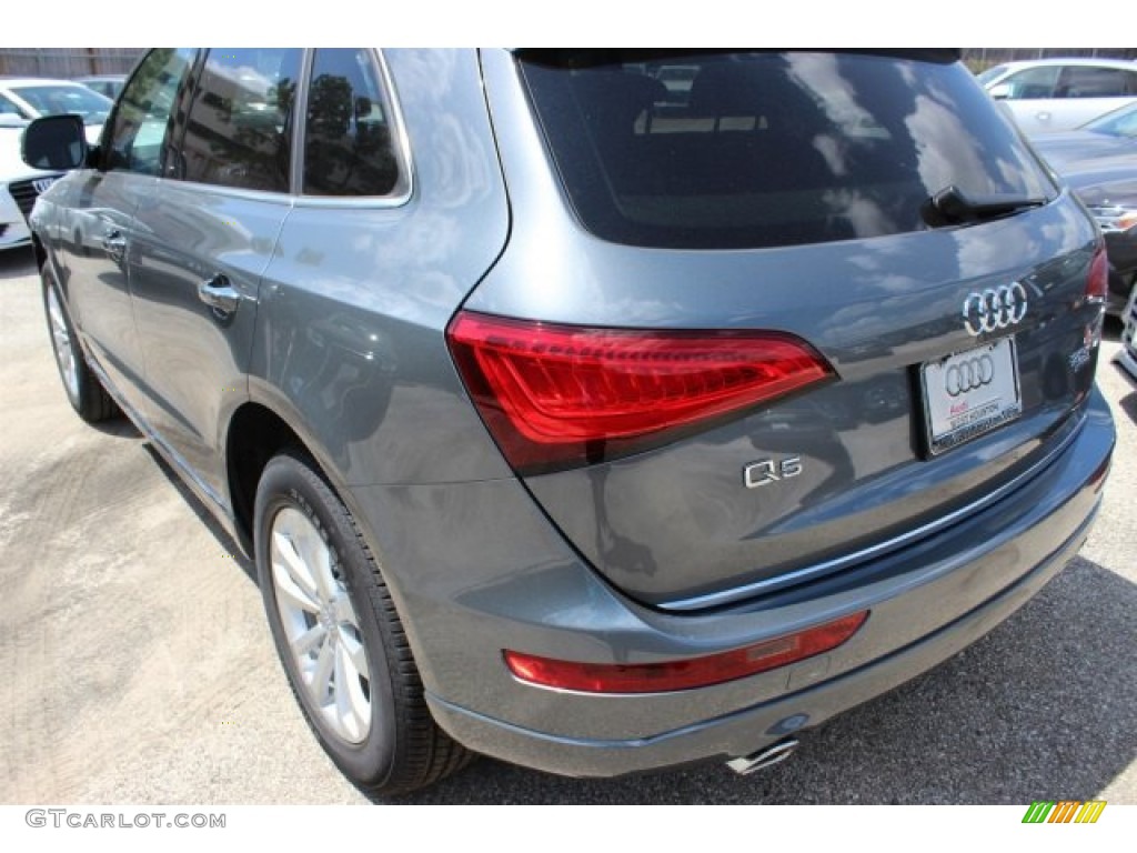 2016 Q5 2.0 TFSI Premium quattro - Monsoon Gray Metallic / Black photo #6