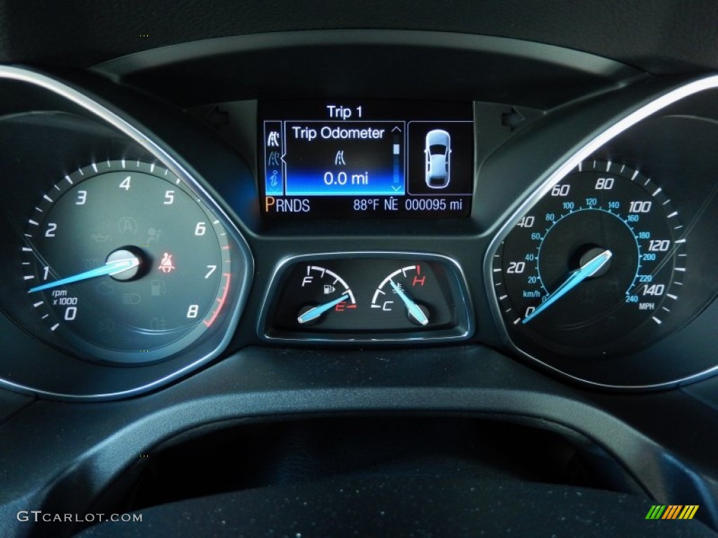 2014 Ford Focus SE Sedan Gauges Photo #106119574