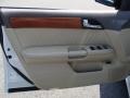 Ivory Pearl - M 35x Sedan Photo No. 8