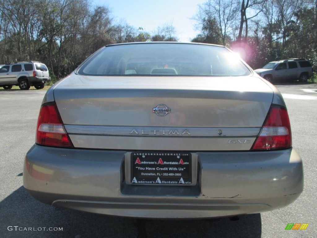 2000 Altima GXE - Sandrift Beige Metallic / Blond photo #4