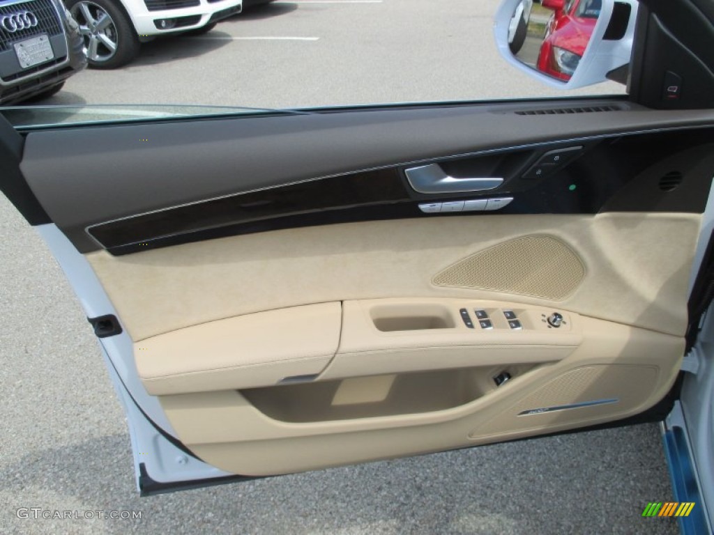 2016 Audi A8 L 3.0T quattro Diamond Stitched Velvet Beige Balao Brown Door Panel Photo #106129777