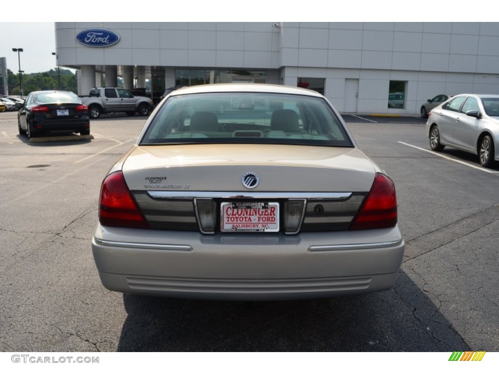 2010 Grand Marquis LS Ultimate Edition - Smokestone Metallic / Light Camel photo #4