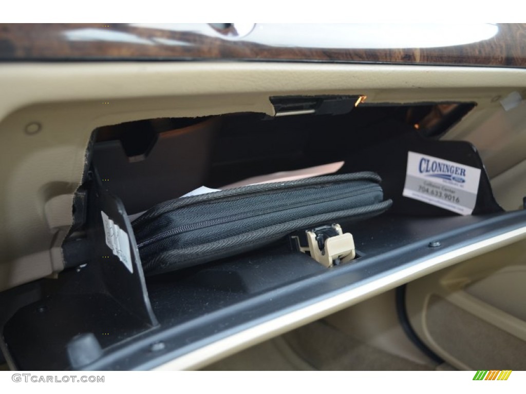 2010 Grand Marquis LS Ultimate Edition - Smokestone Metallic / Light Camel photo #23