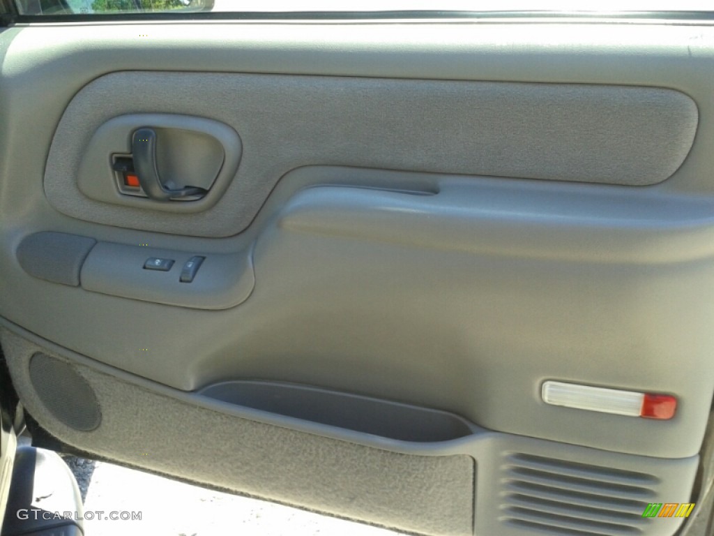 1999 Tahoe LT 4x4 - Onyx Black / Gray photo #24