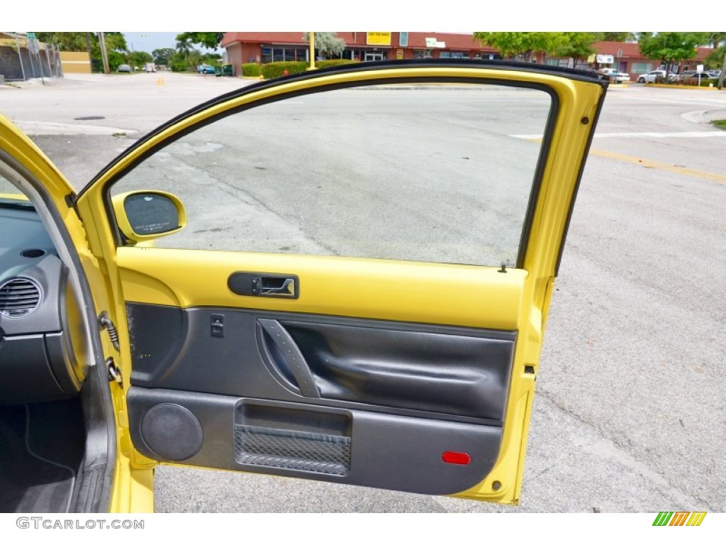2007 New Beetle 2.5 Coupe - Sunflower Yellow / Black photo #40