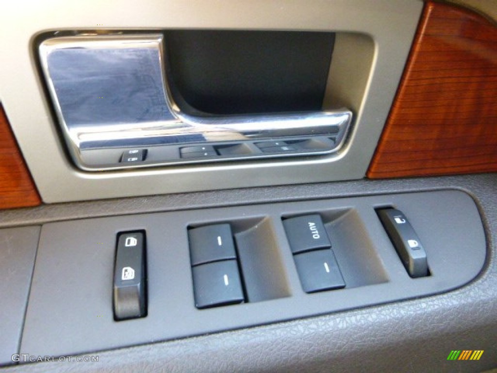 2010 F150 Lariat SuperCrew 4x4 - Tuxedo Black / Tan photo #25