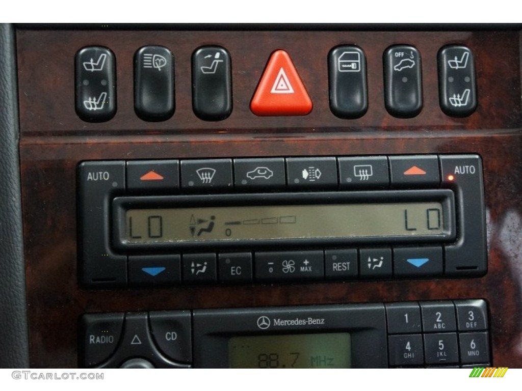 2001 Mercedes-Benz E 430 4Matic Sedan Controls Photo #106143357